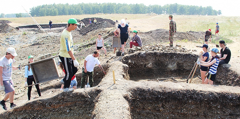 Археологи Челябинской области встречают профессиональный праздник