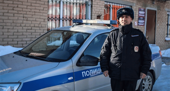 На Южном Урале полицейский спас пожилую женщину на пожаре